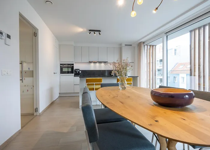 Appartement Lecomte - - 176 *