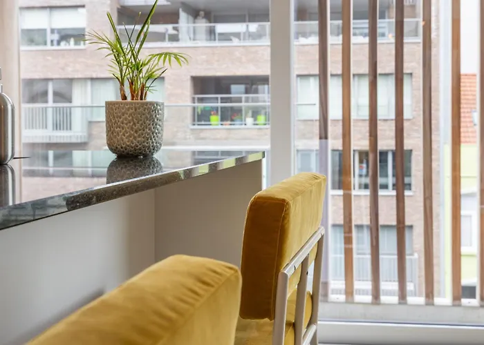 Lecomte - - 176 Appartement *