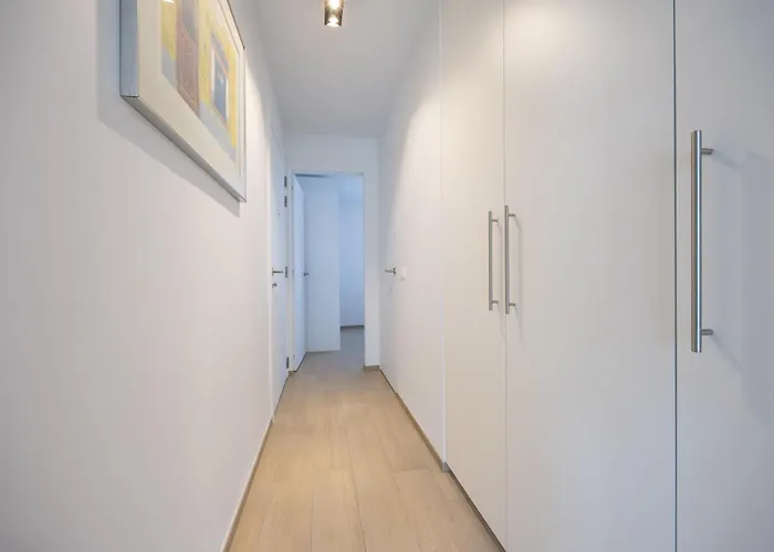 Appartement Lecomte - - 176 *