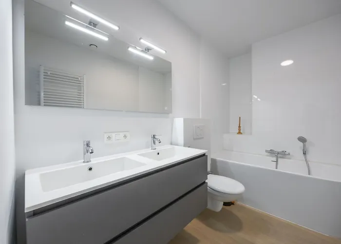 Appartement Lecomte - - 176