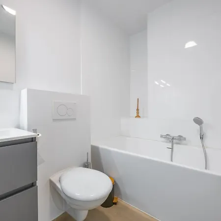 Lecomte - - 176 アパート *