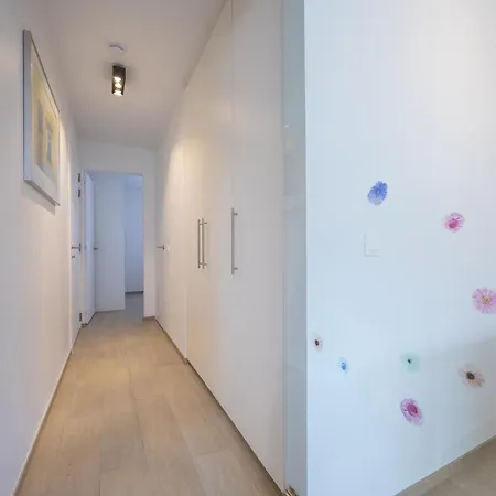 Lecomte - - 176 アパート *